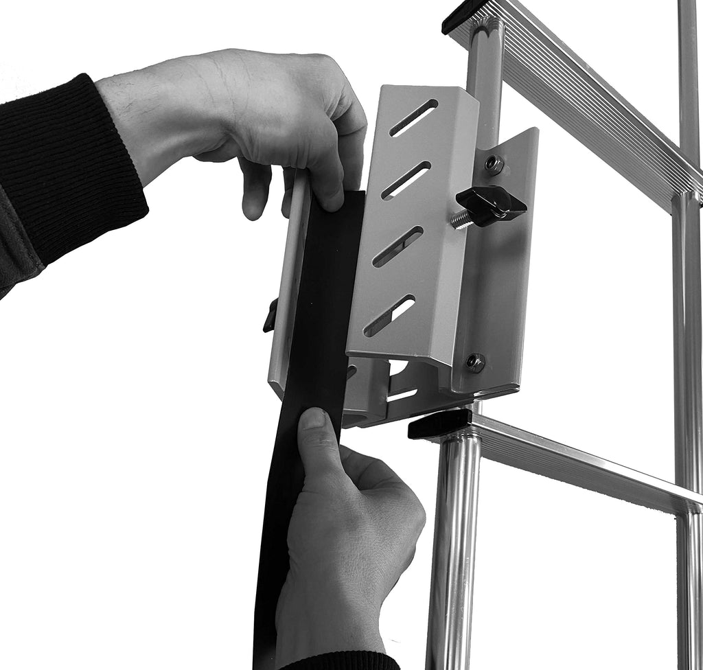 Universal Flag Pole RV Ladder Mount U997944
