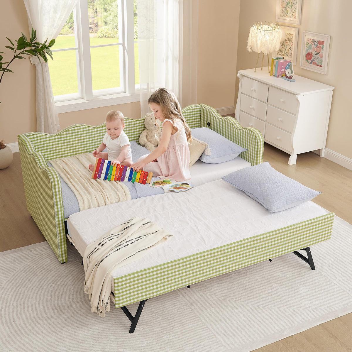 Twin Gingham Upholstered Daybed with Pop Up Trundle Bed O20432